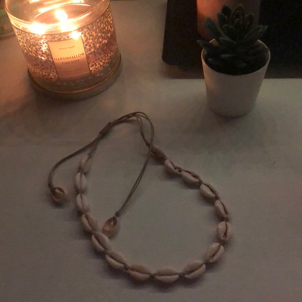 shell necklace